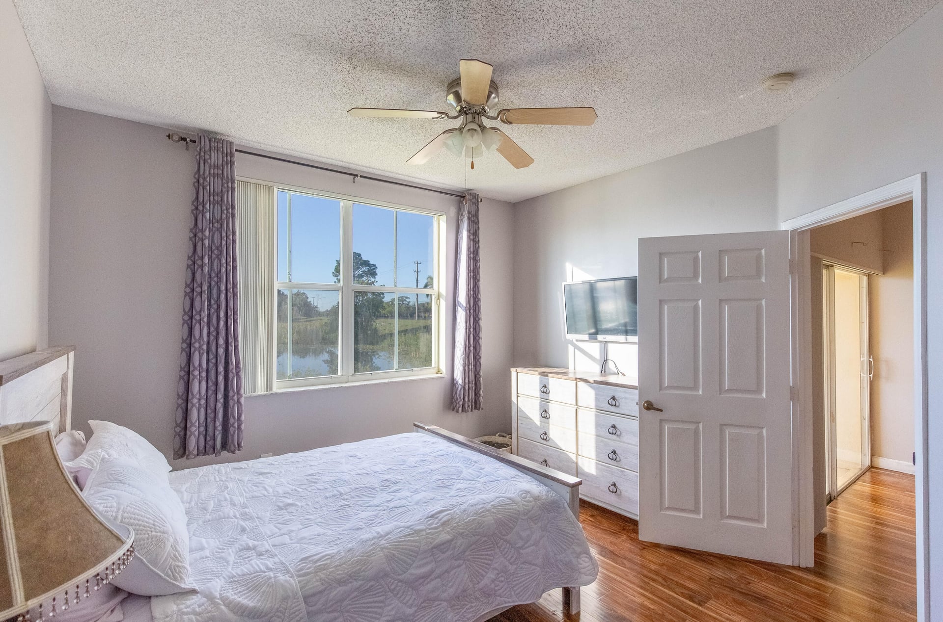 Unit 505 photo 10