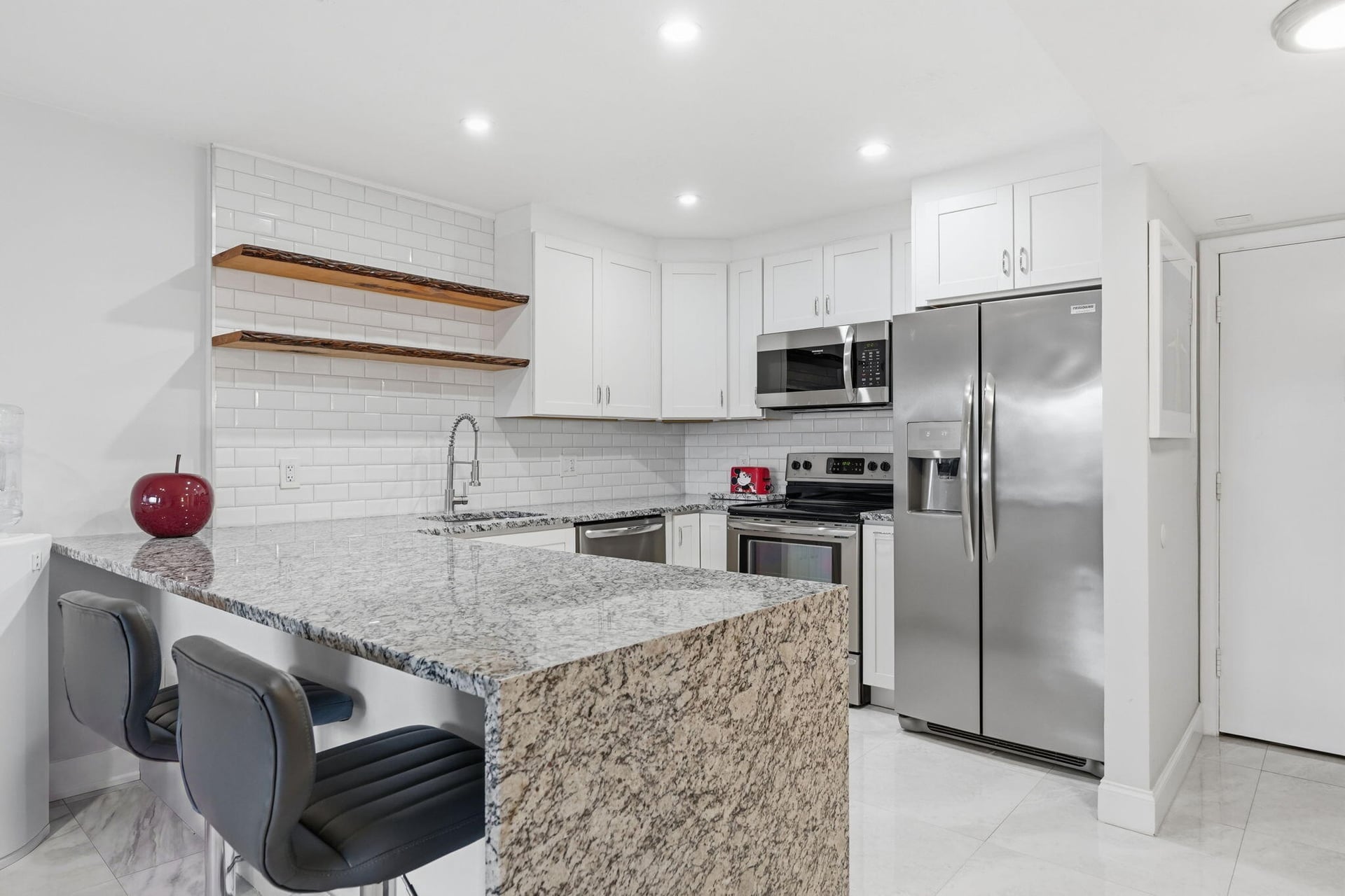  Unit 408 photo 16