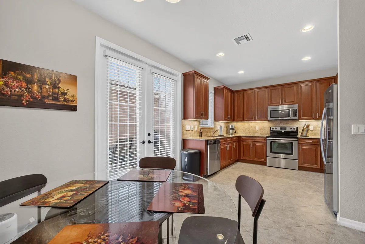 Canterbury Place Residence photo 19