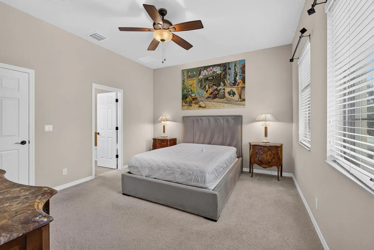 Canterbury Place Residence photo 28