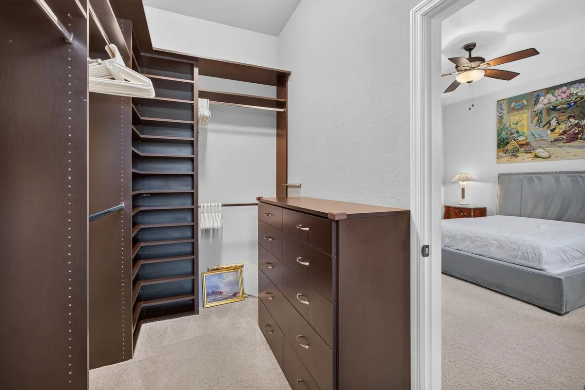 Canterbury Place Residence photo 34