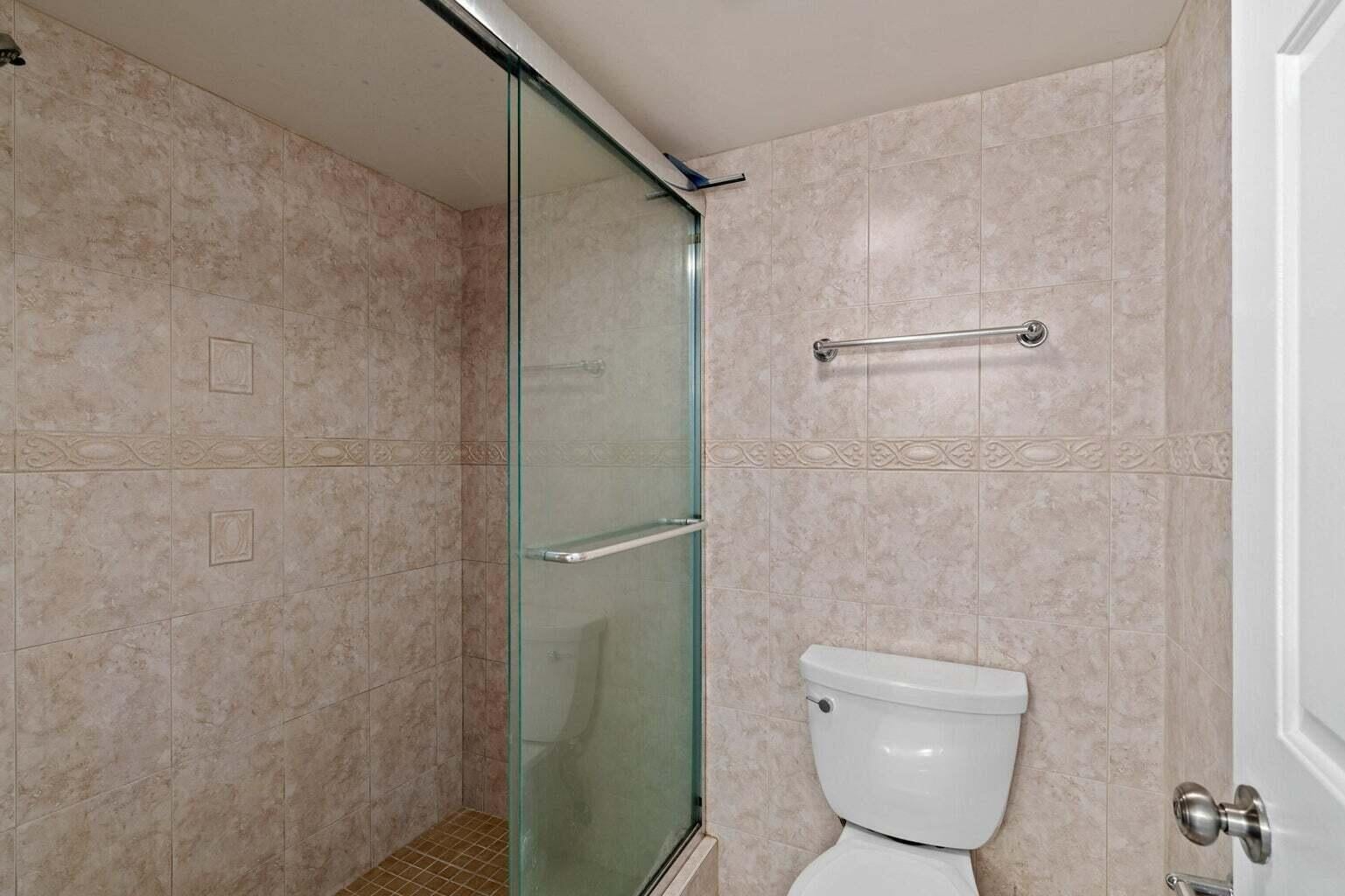Unit 210 photo 10