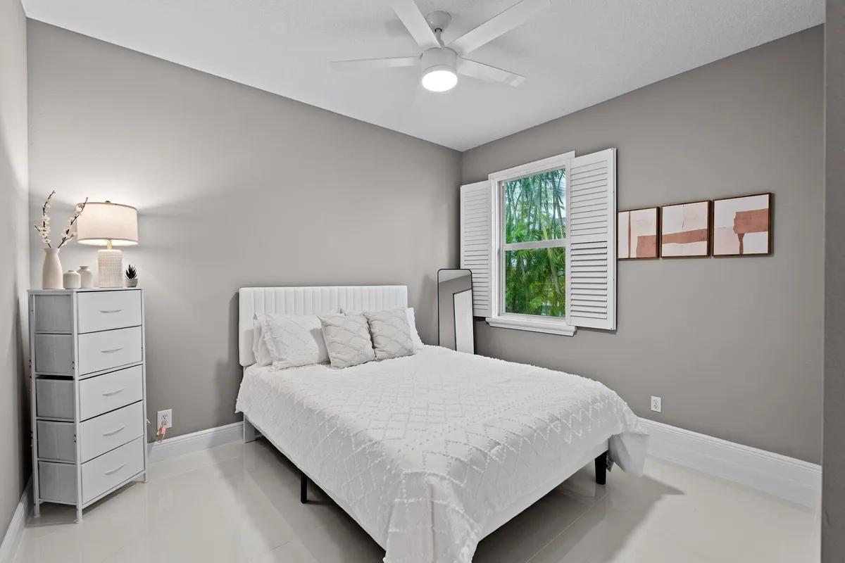 Residence photo 34