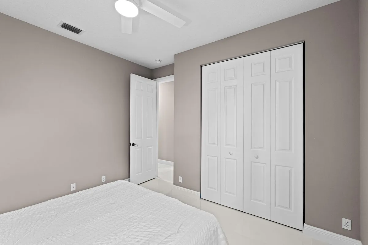 Residence photo 37