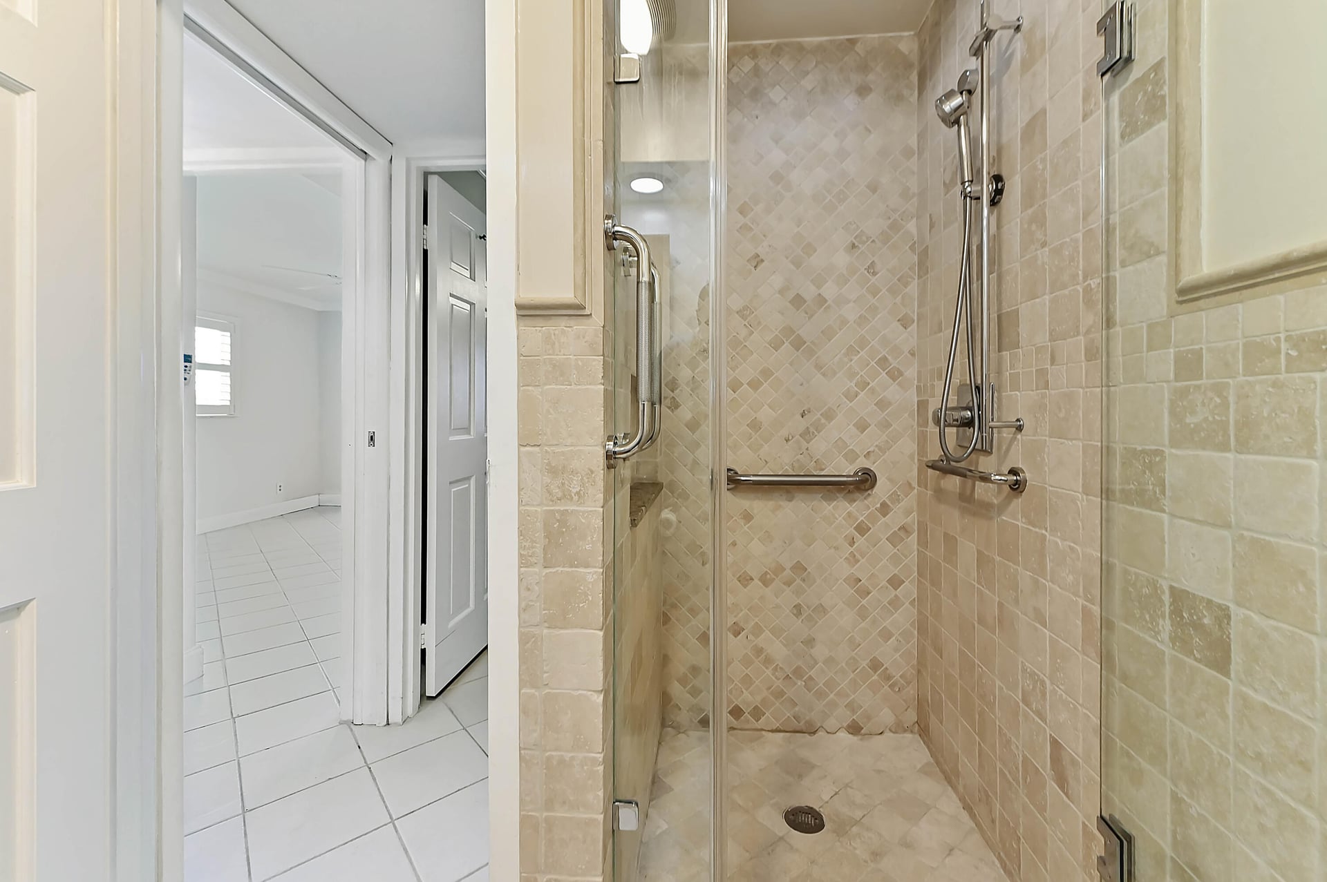 Residence photo 19