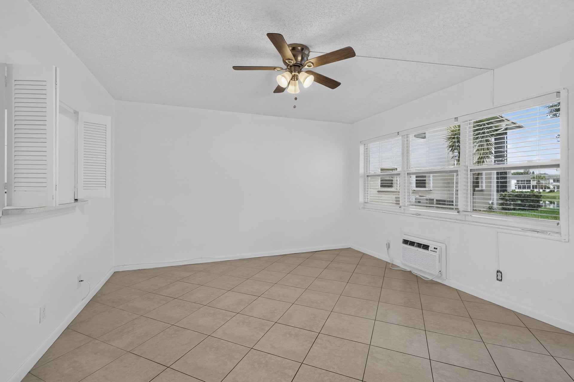 Residence photo 4