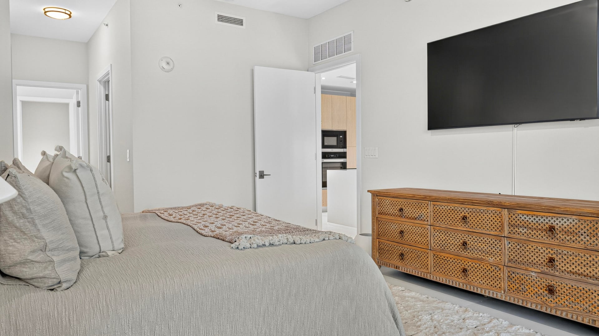 Amrit Ocean Resort & Residences Unit H1107 photo 16