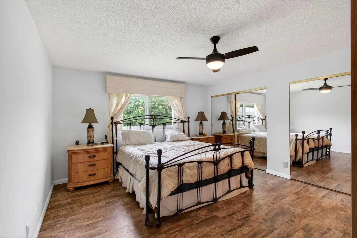Residence photo 19