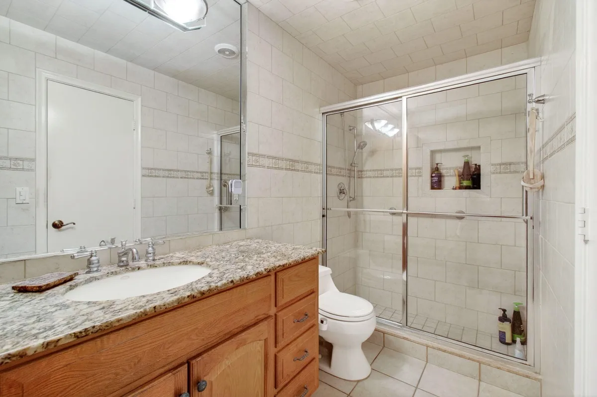 Residence photo 22