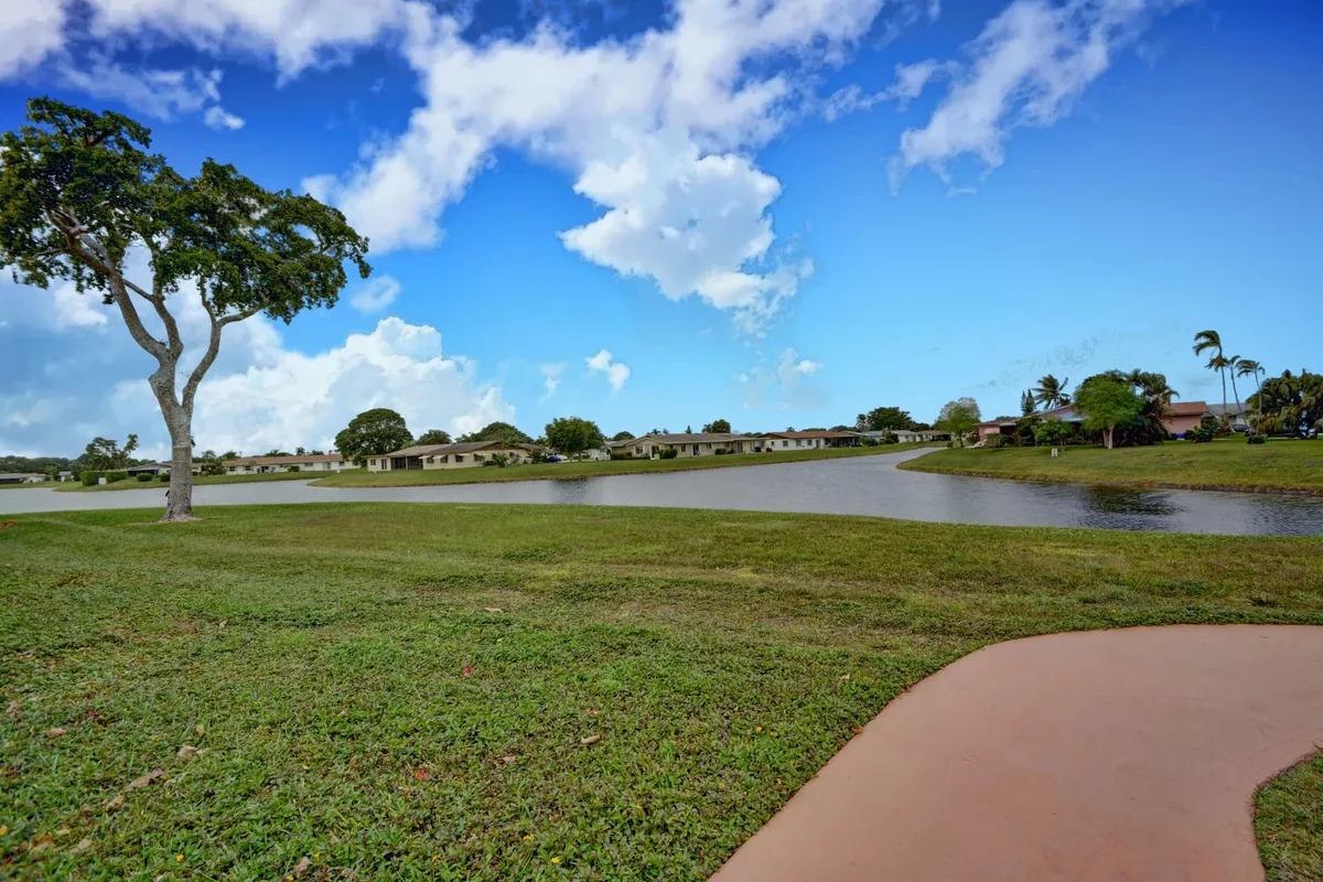Residence photo 61