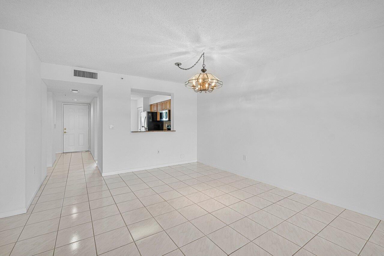 Unit 102 photo 7