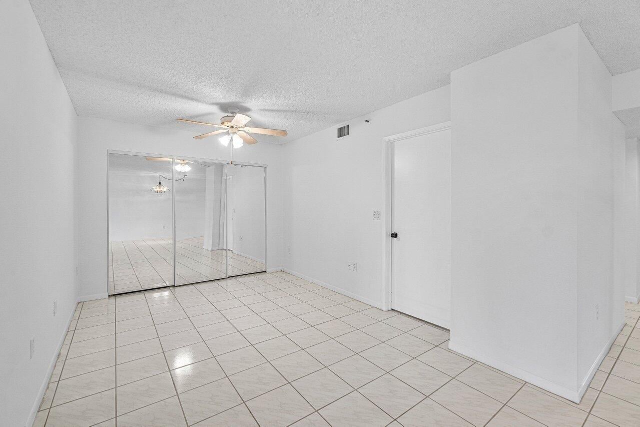 Unit 102 photo 10