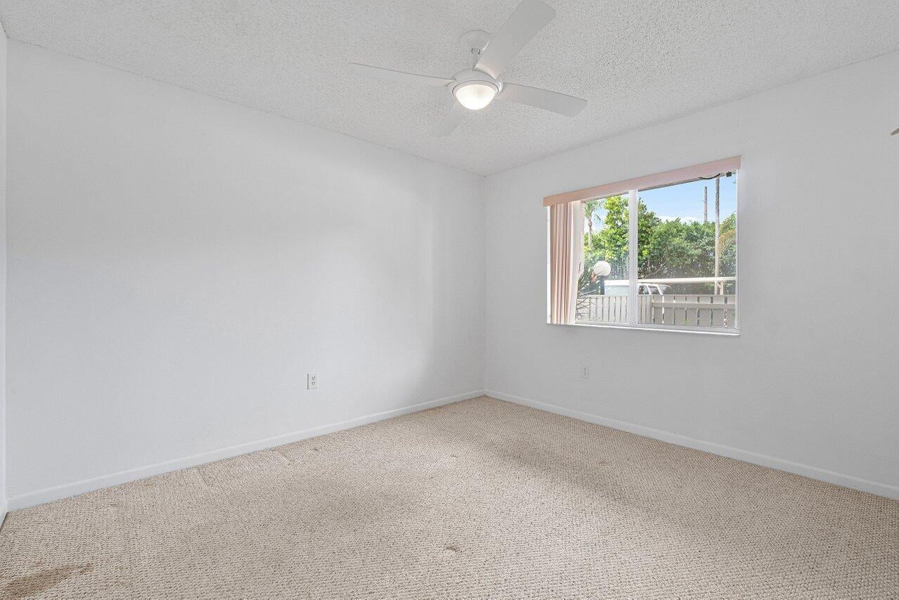 Unit 102 photo 22