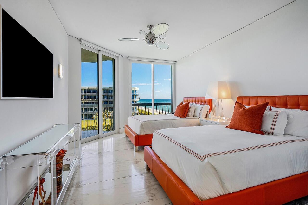 Sloan's Curve Palm Beach Unit 402 photo 10