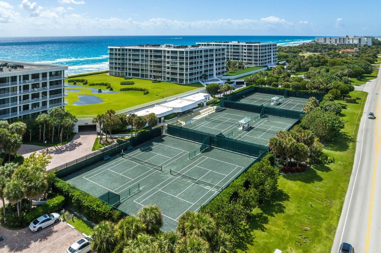 Sloan's Curve Palm Beach Unit 402 photo 19