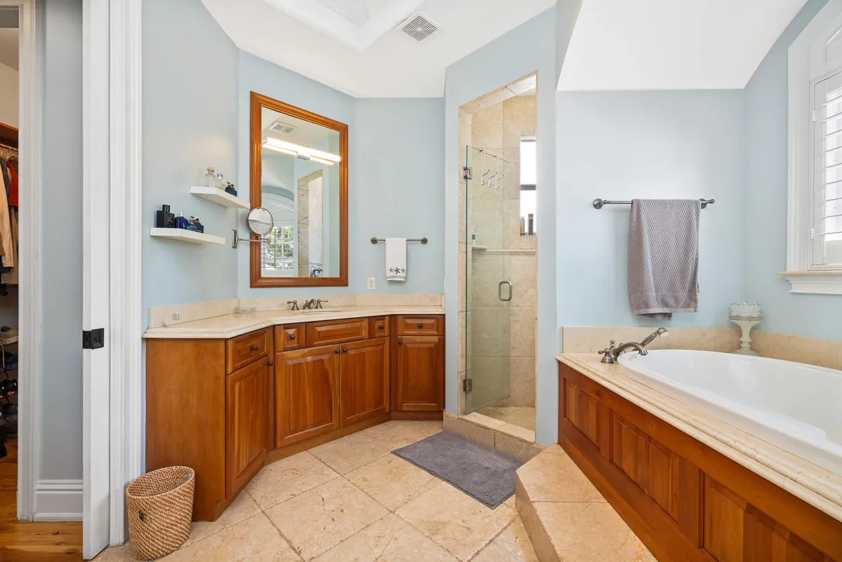 Residence photo 52