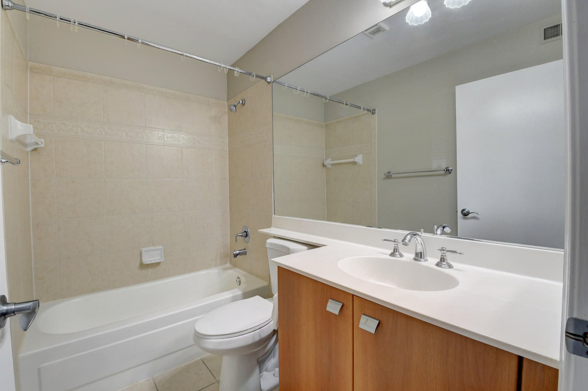 Unit A photo 28