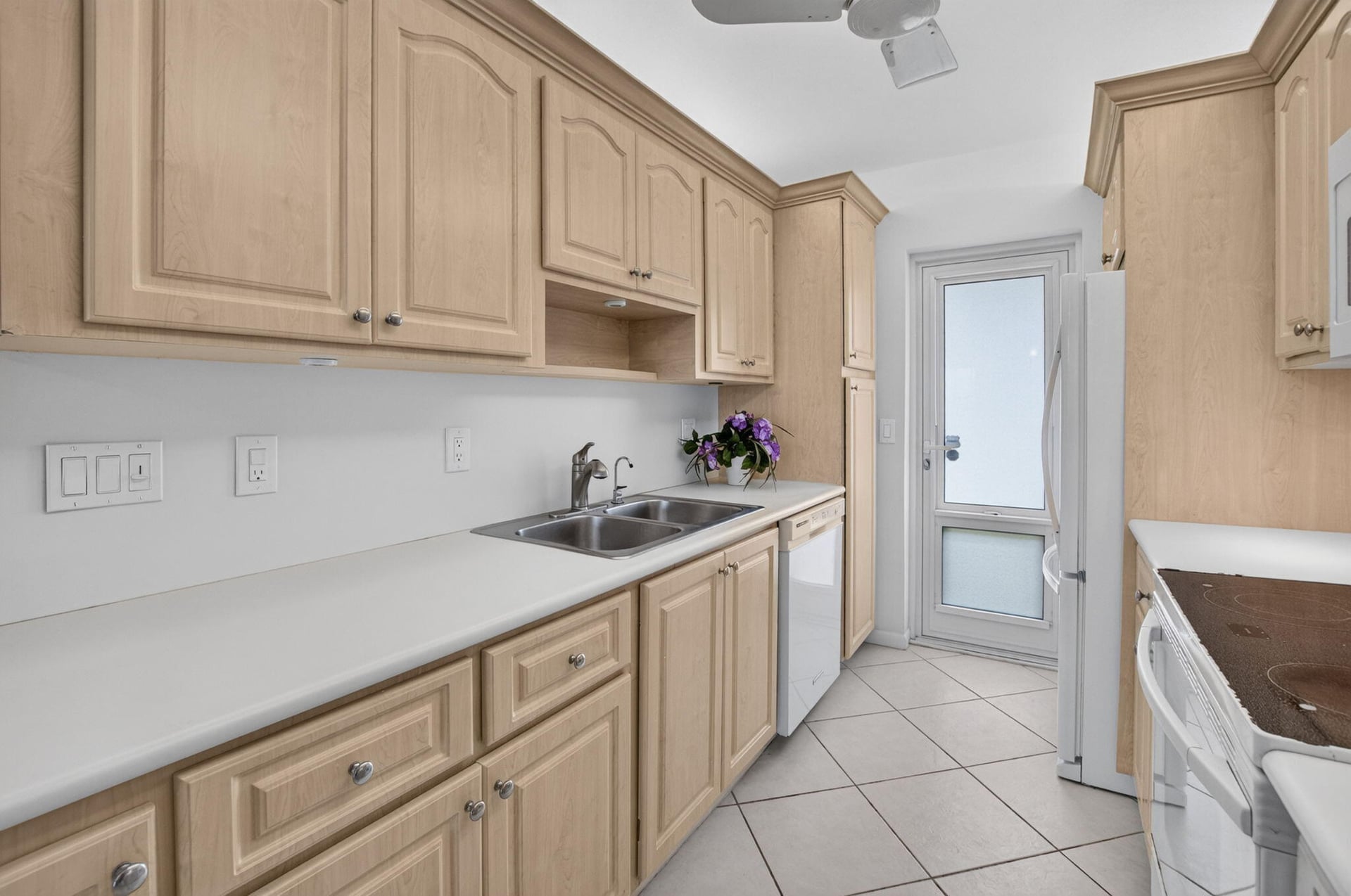  Unit 1180 photo 13
