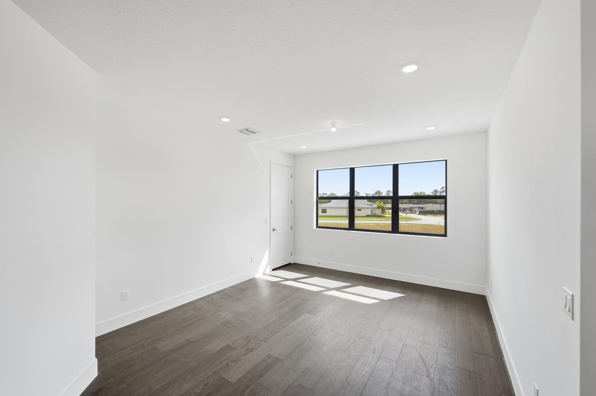 Whitmore Estates Residence photo 16