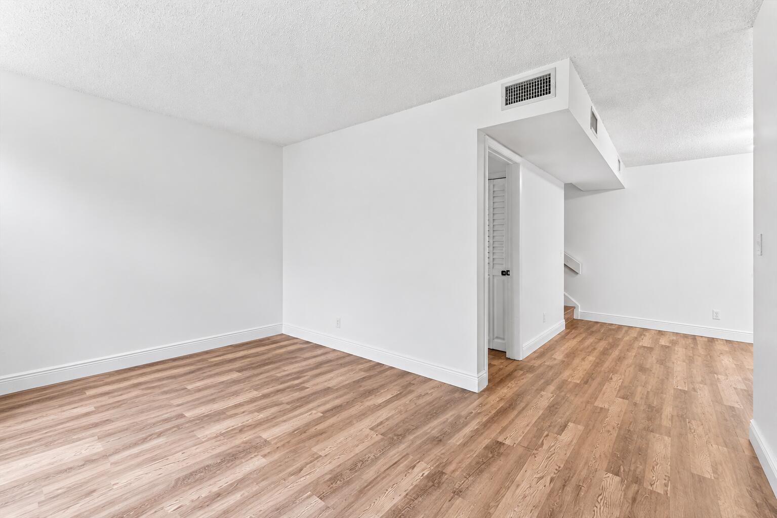 Residence photo 4