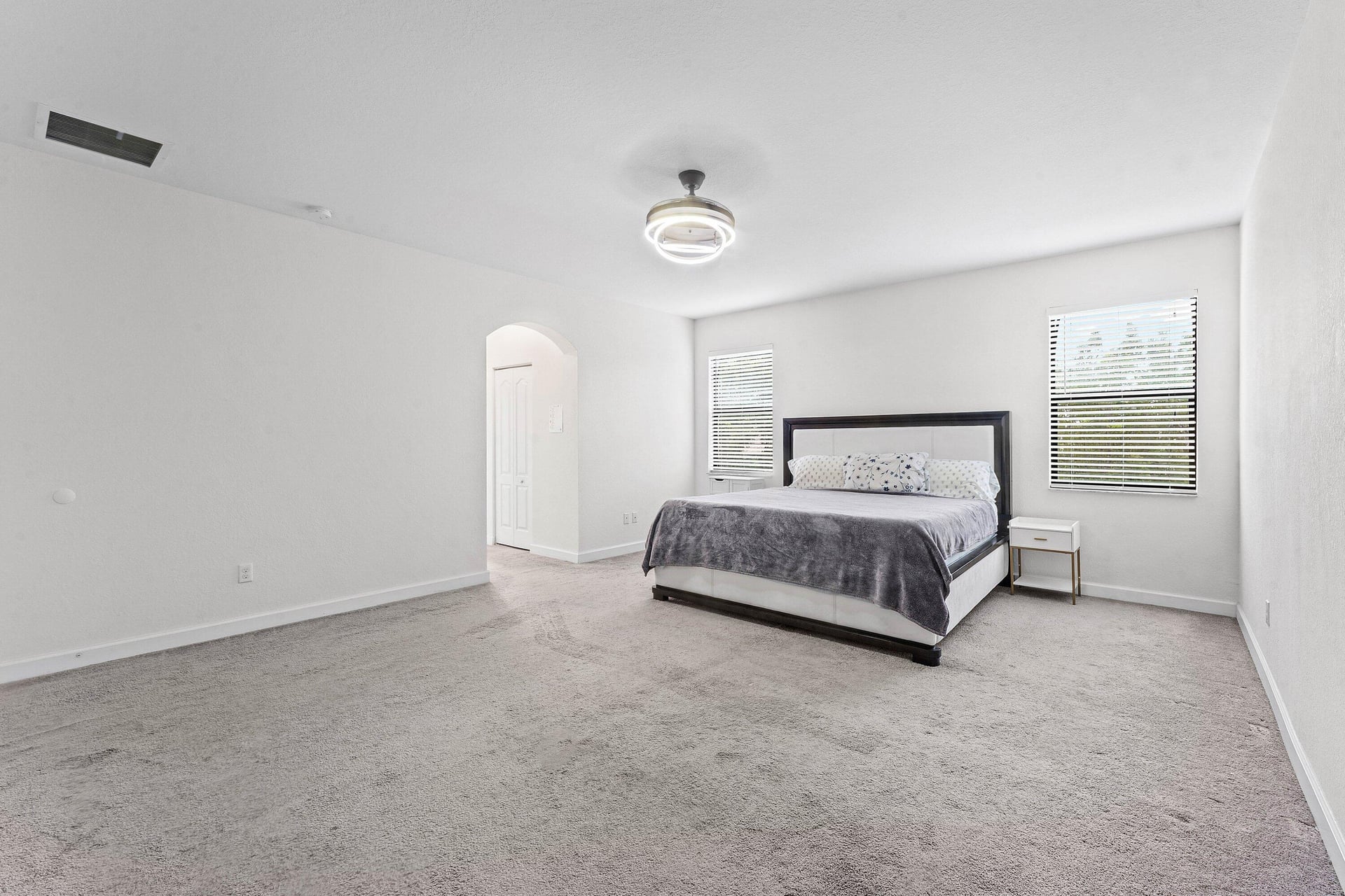 Residence photo 16