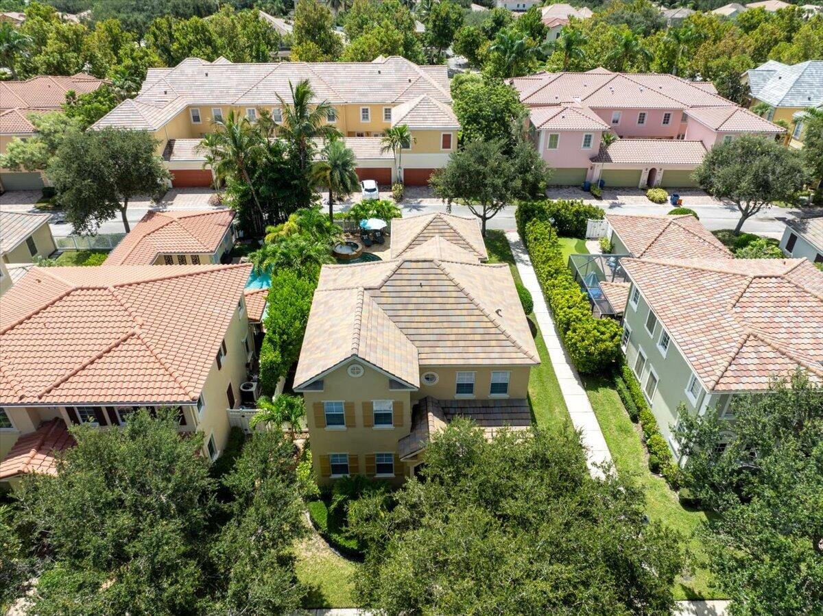 Canterbury Place Residence photo 43