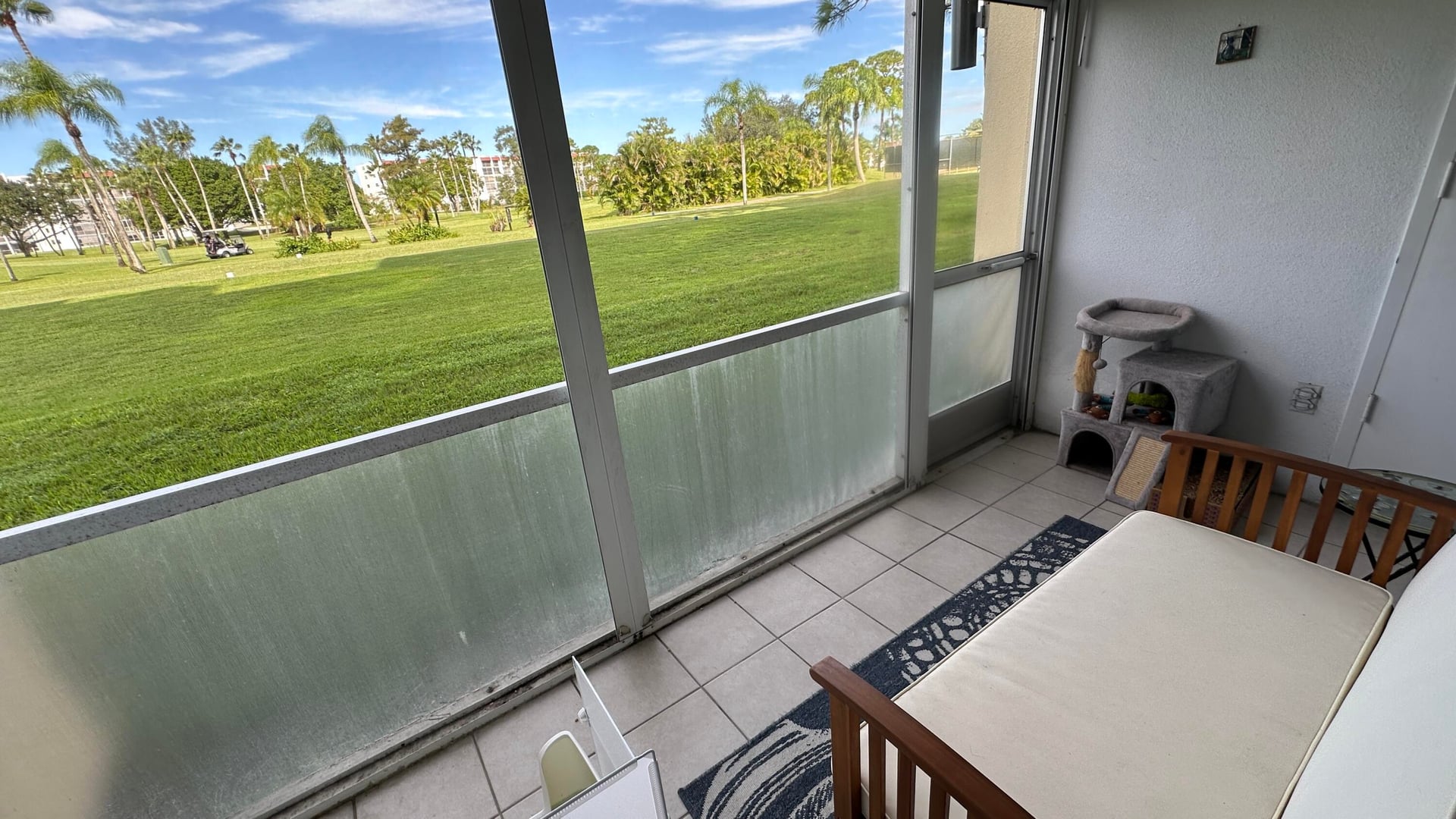 Unit 113 photo 16