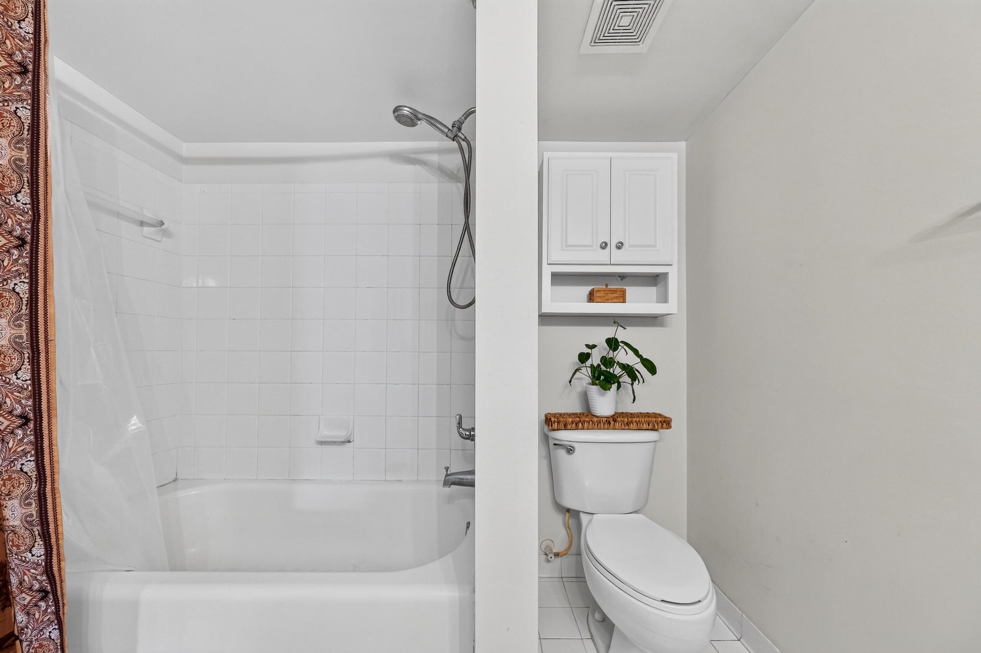 Unit 108 photo 25
