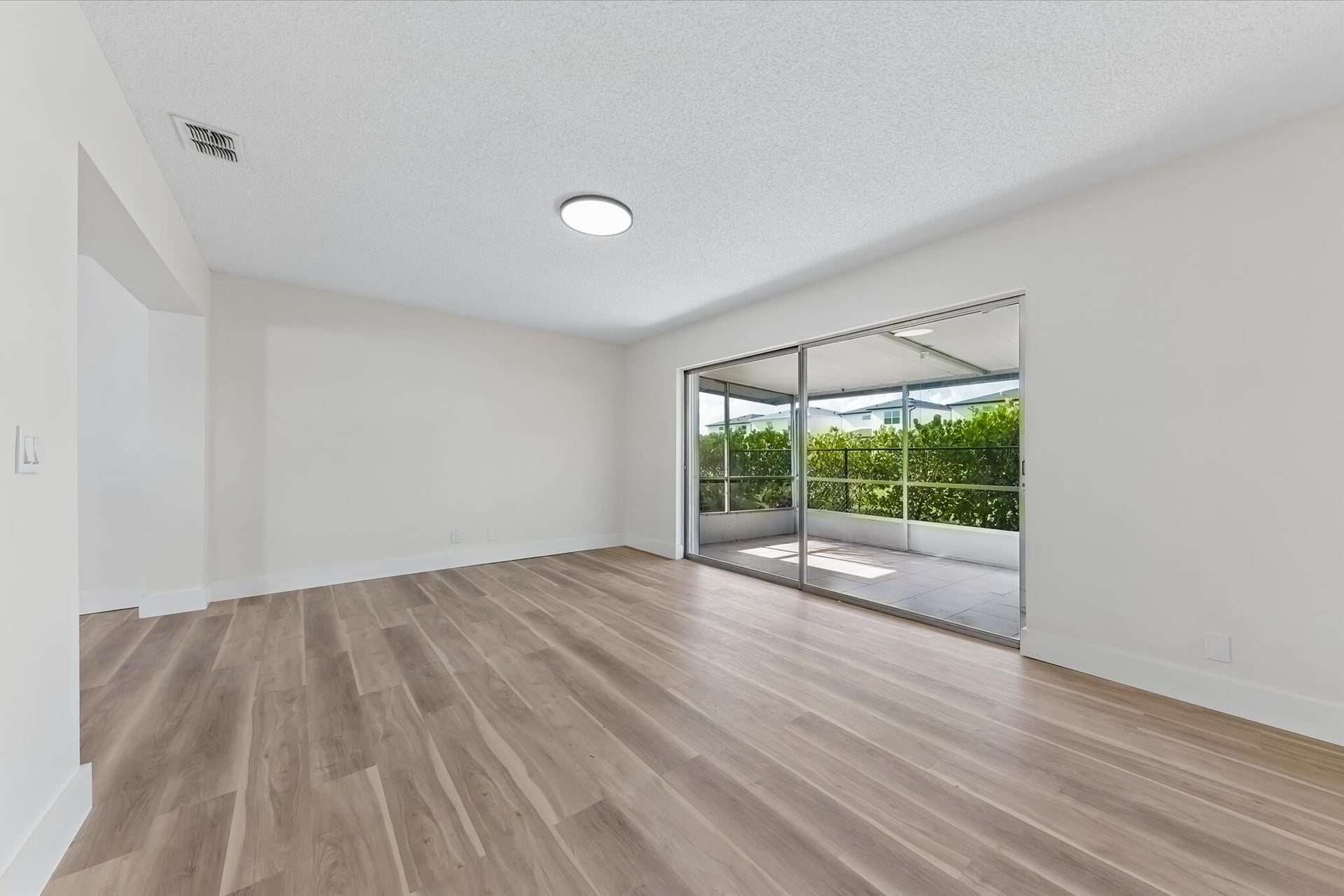  Residence photo 19