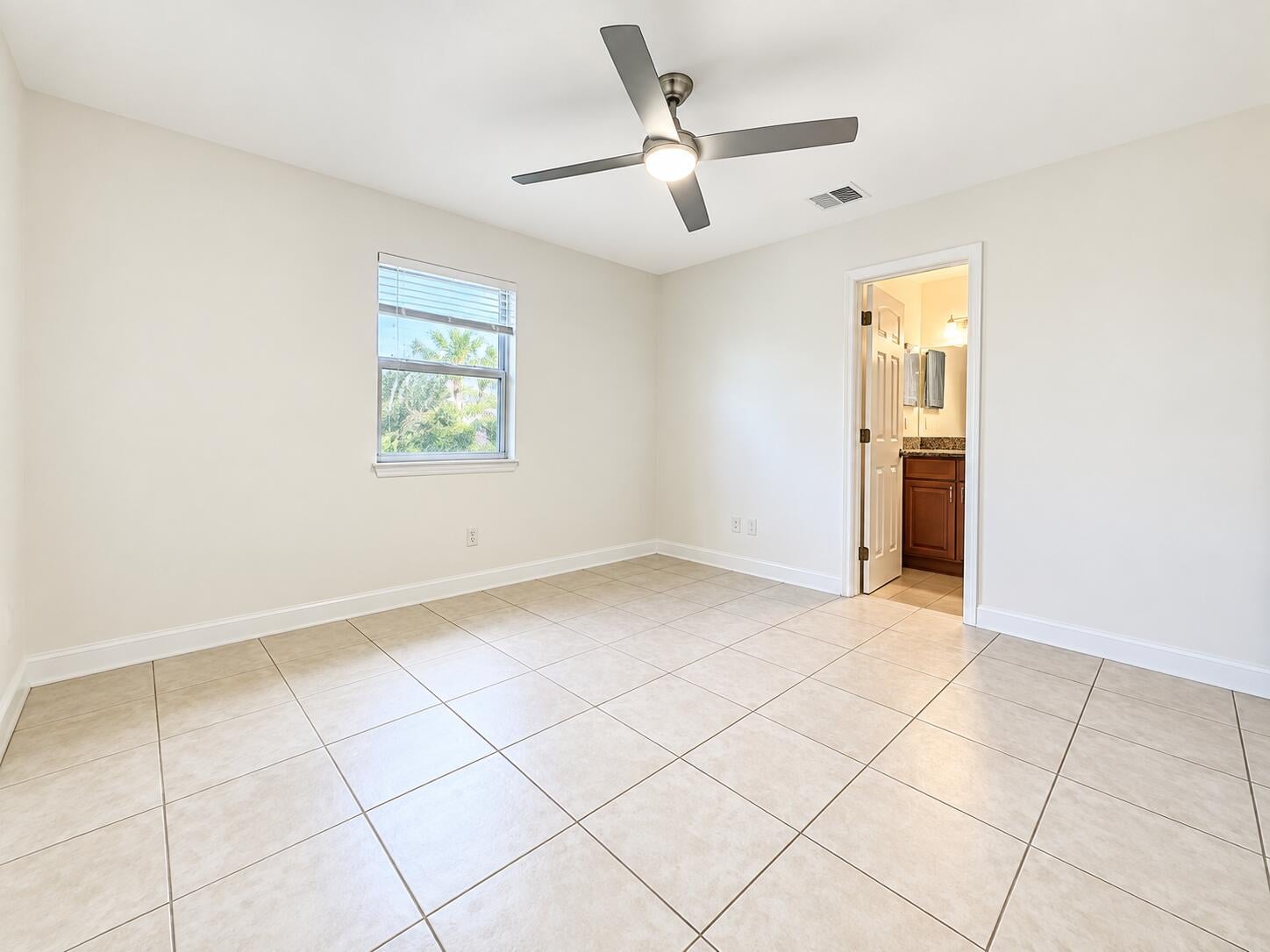  Residence photo 13