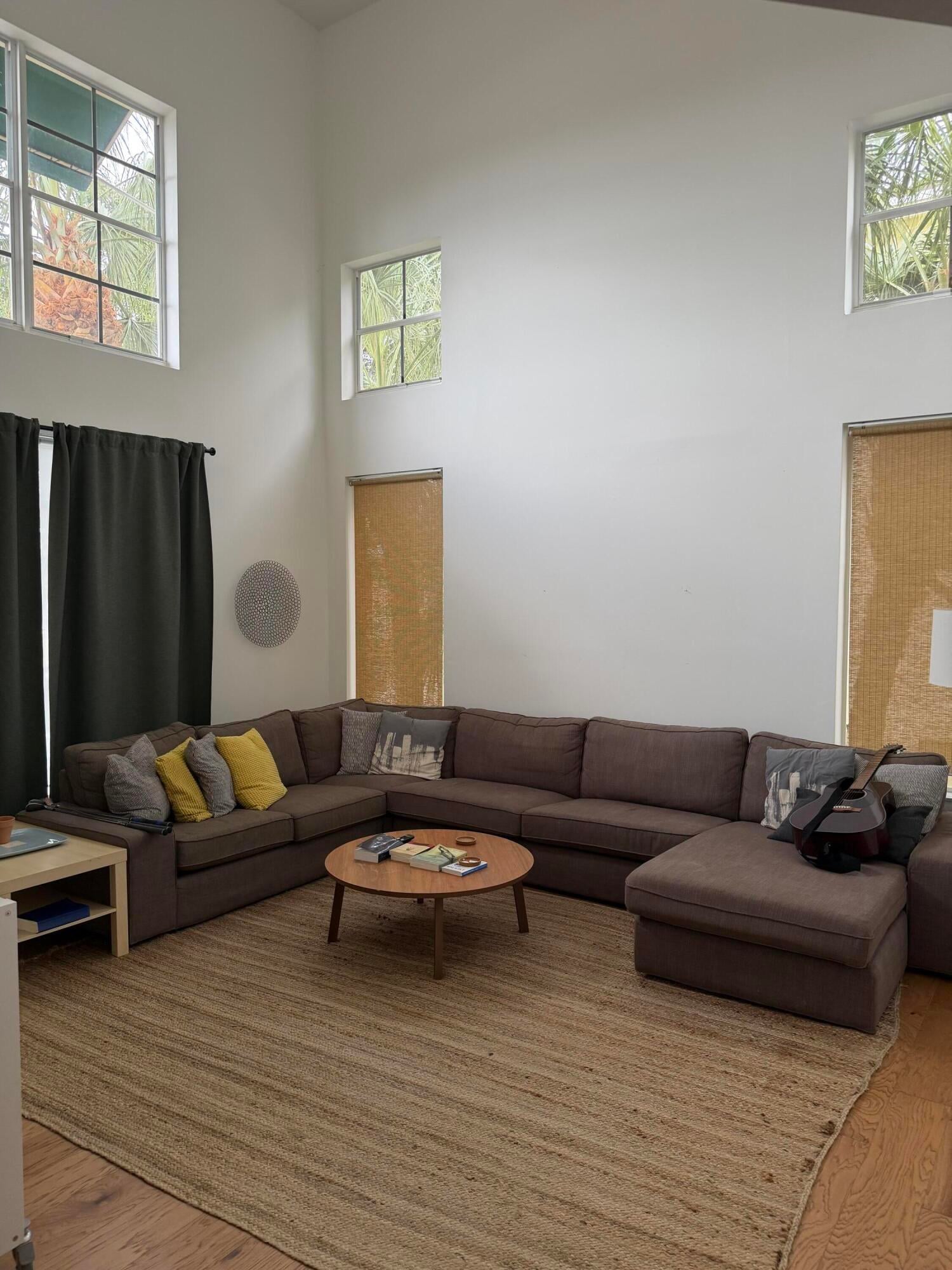 Unit 25 photo 22