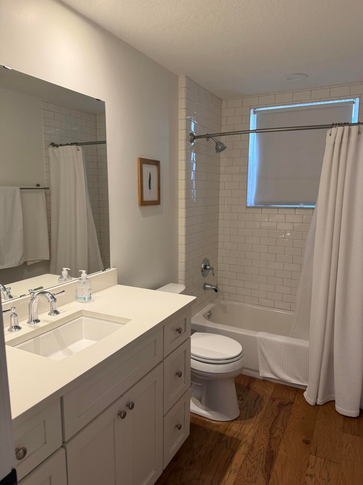 Unit 25 photo 25