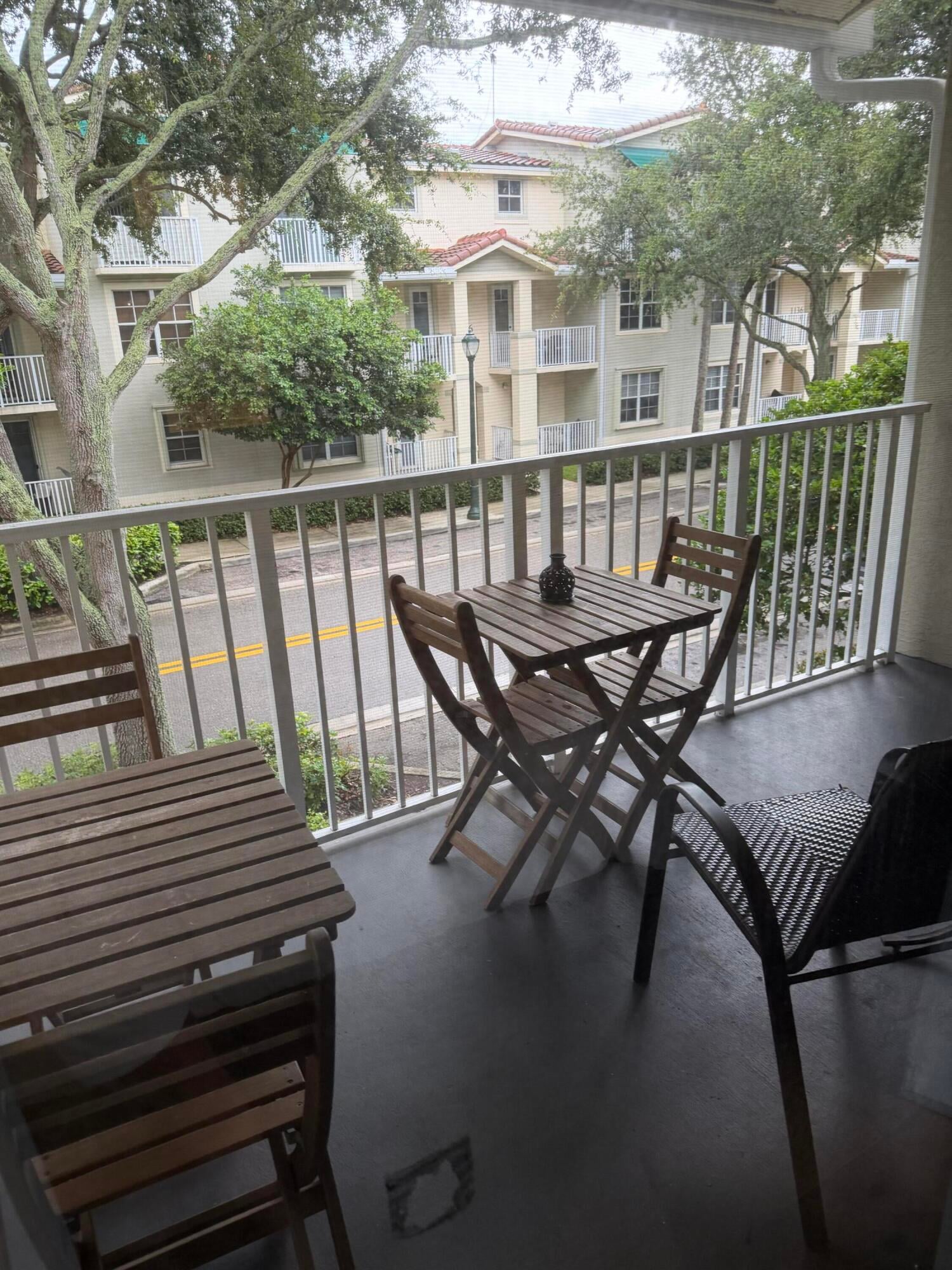 Unit 25 photo 28