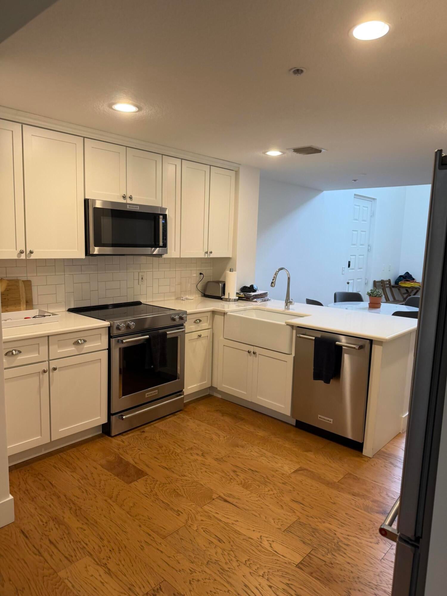Unit 25 photo 37