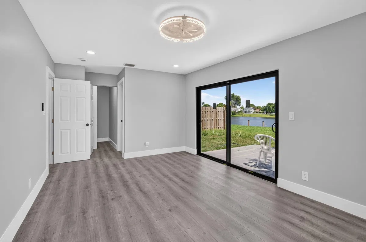  Residence photo 43