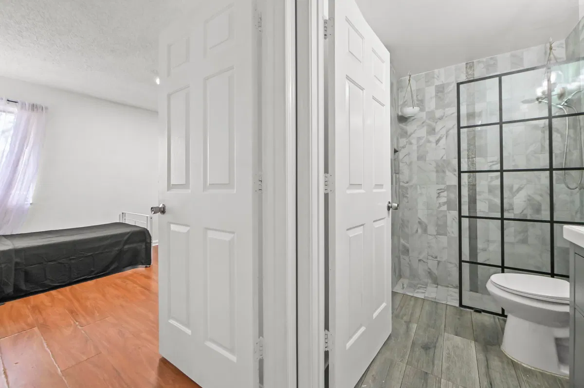 Residence photo 16