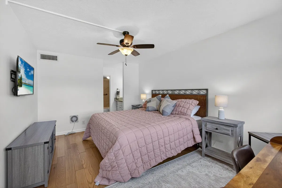 Eastpointe Country Club Unit 103 photo 10