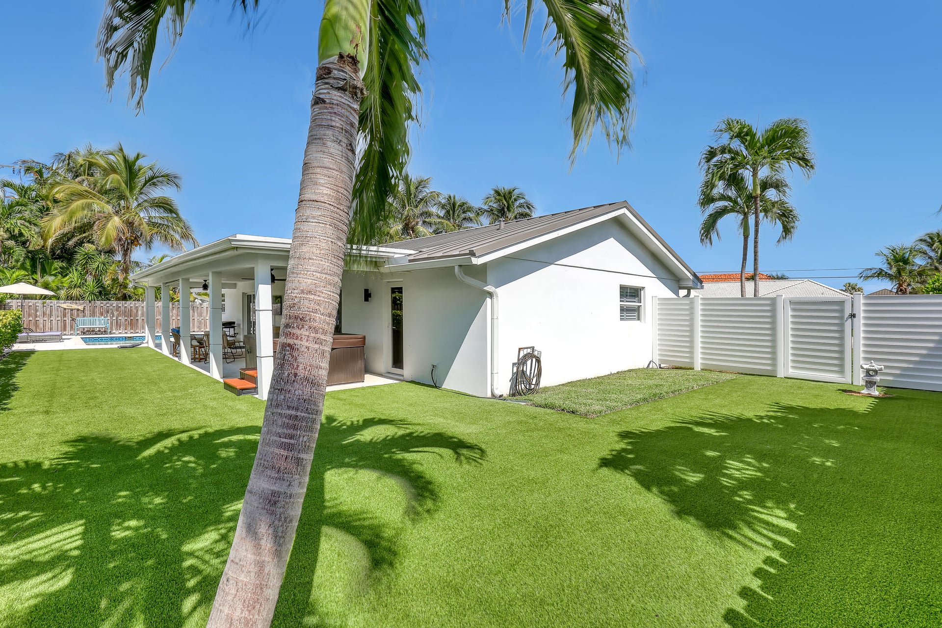 Palm Beach Isles Residence photo 10