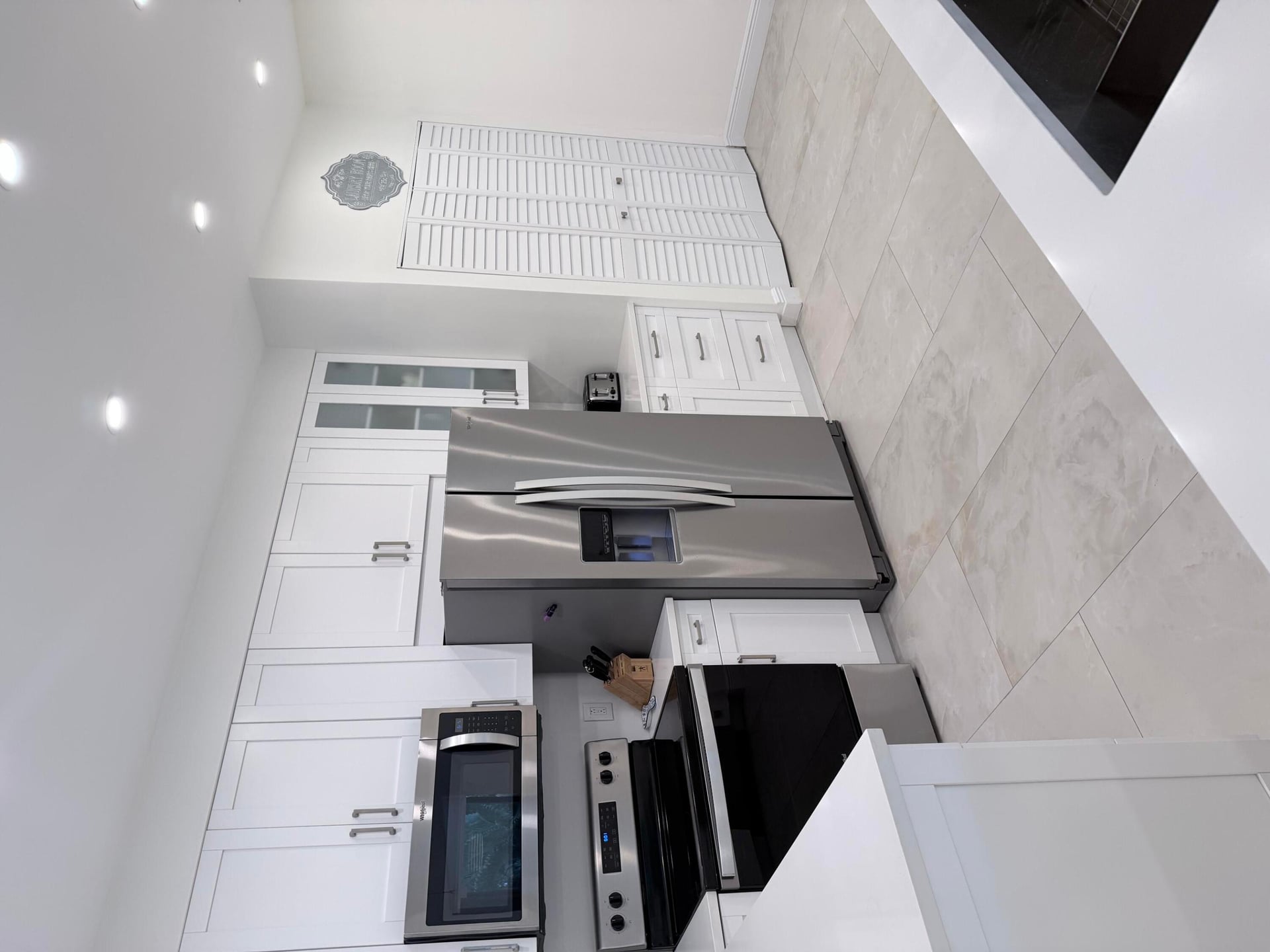 Unit 305 photo 22