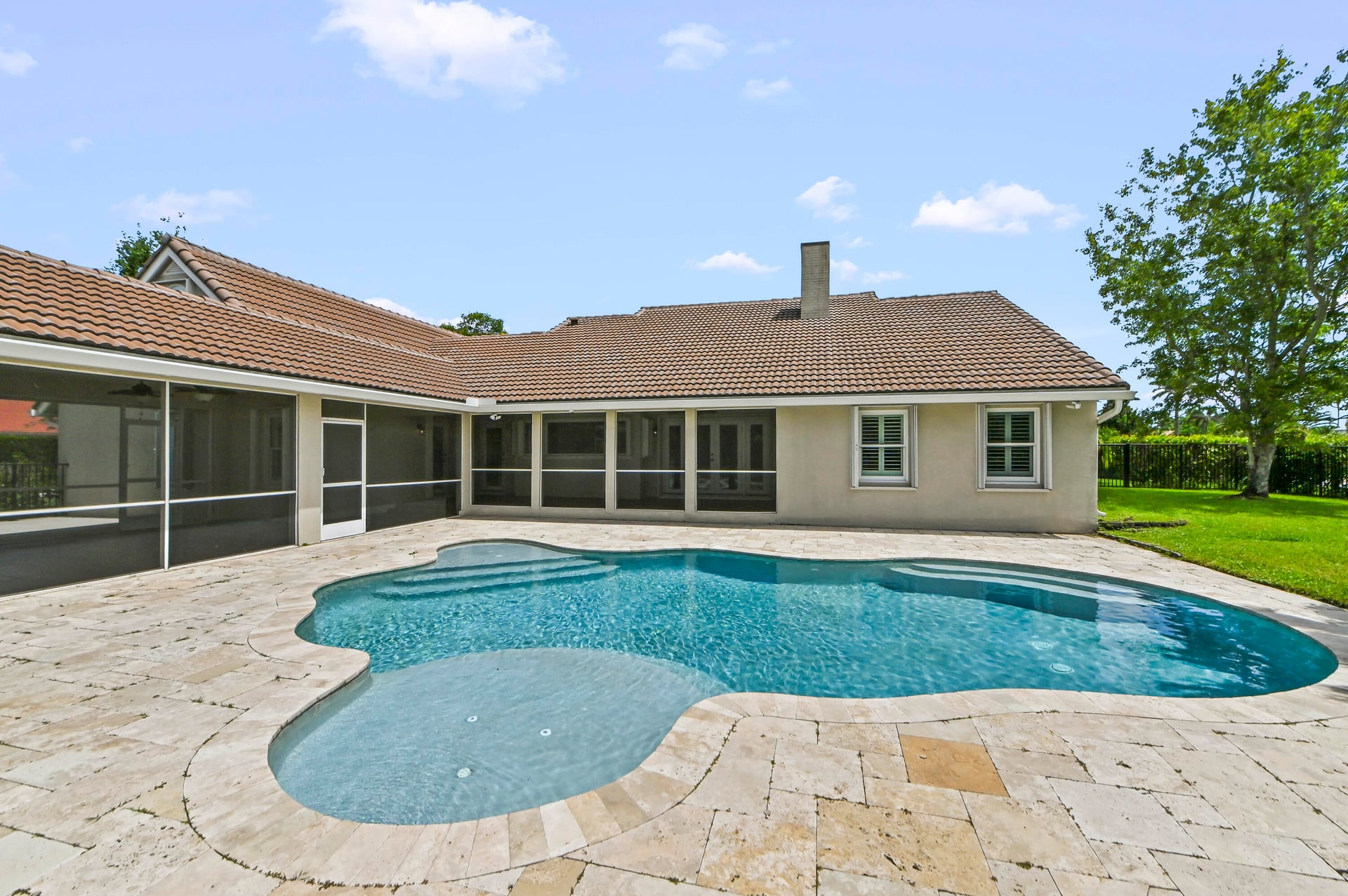 Residence photo 49