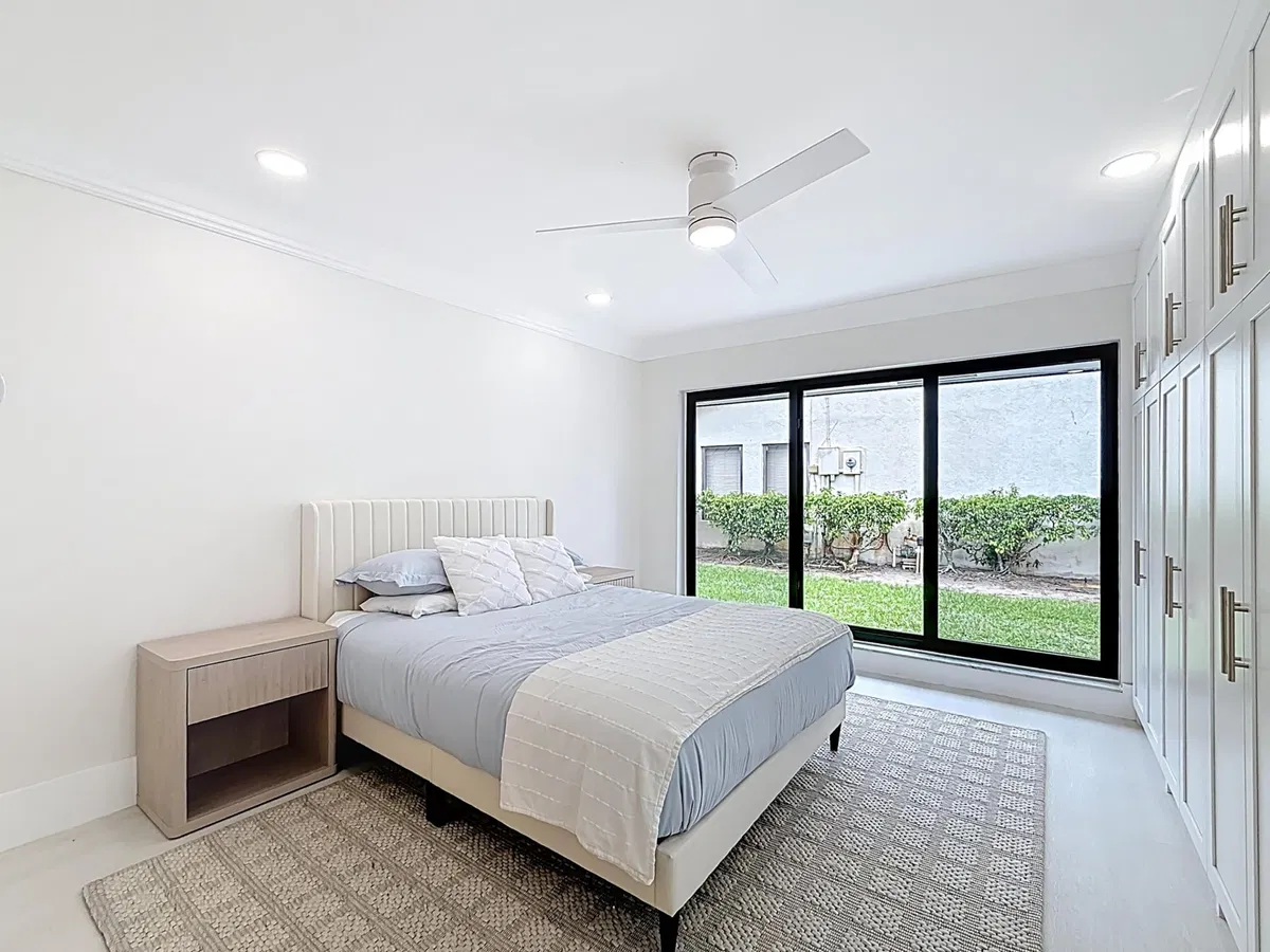 Residence photo 25