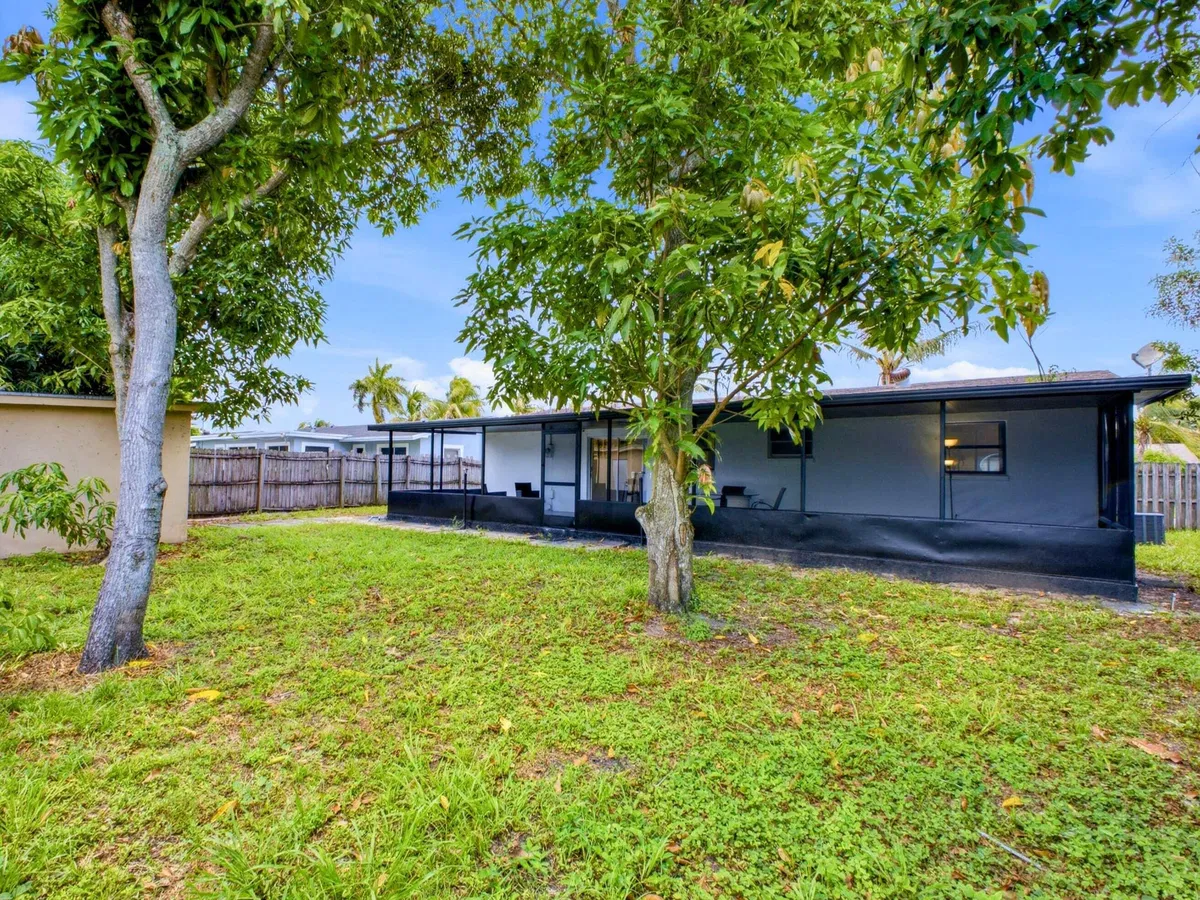 West Palm Beach Residence photo 28