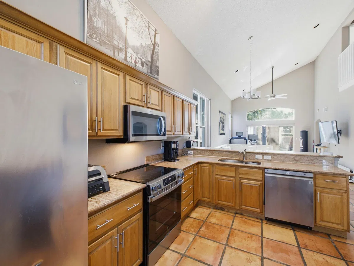 Residence photo 16