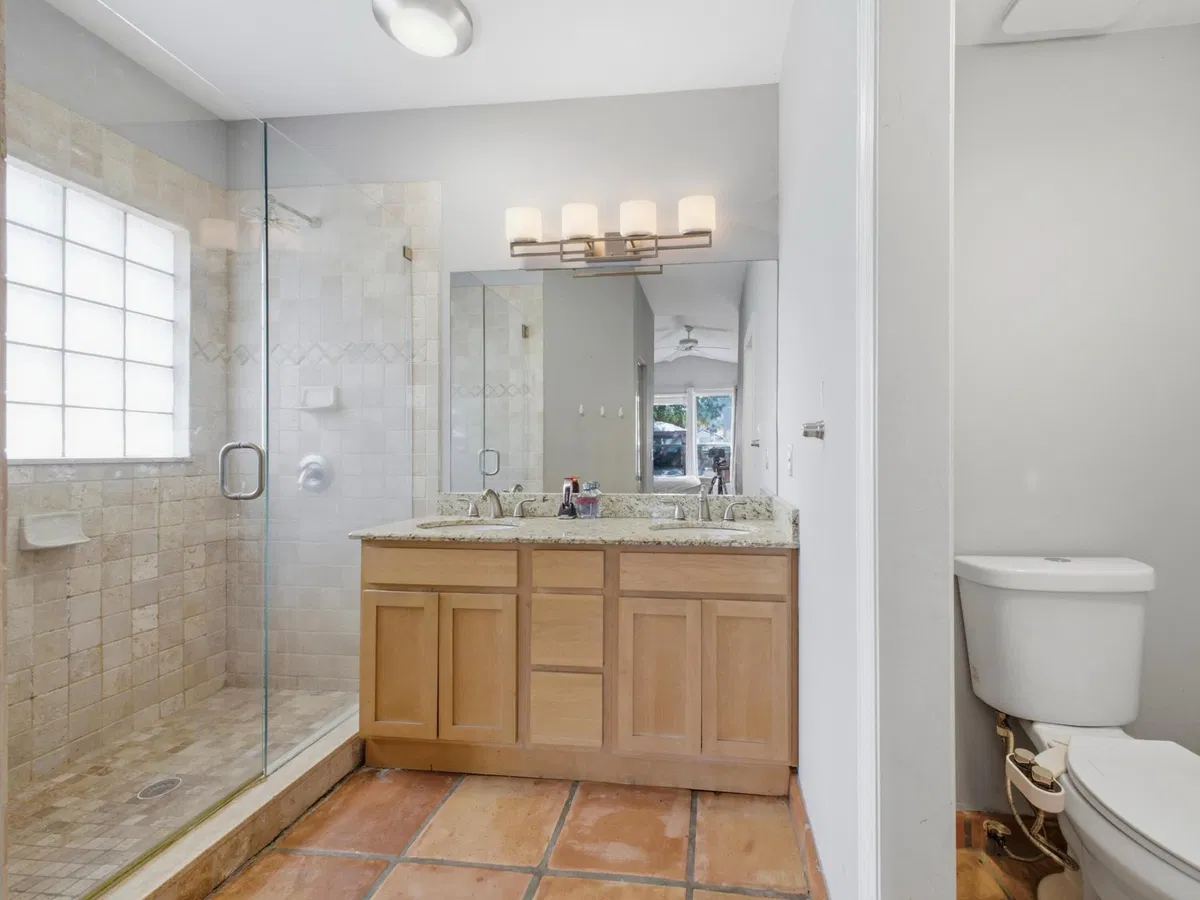 Residence photo 25