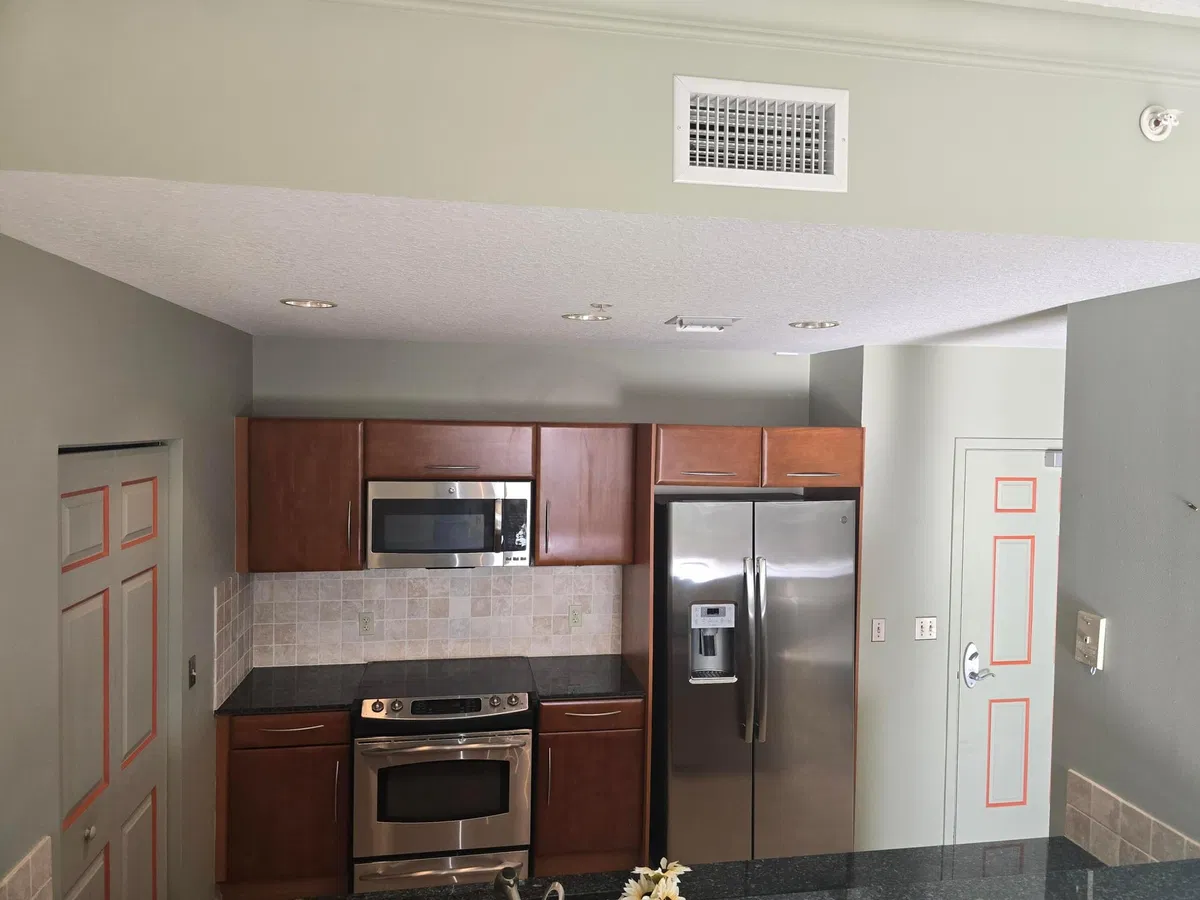 Unit 512 photo 10