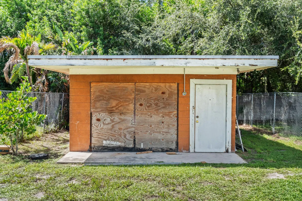  Residence photo 16