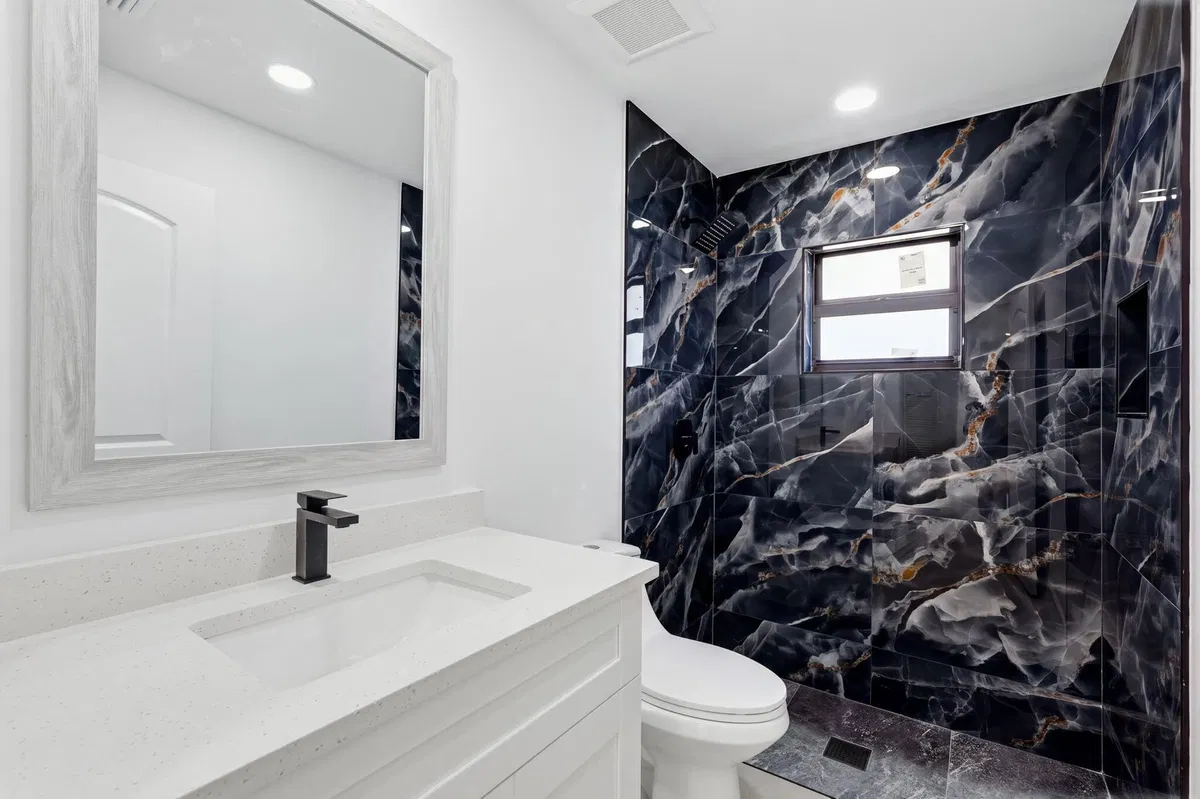 Residence photo 76