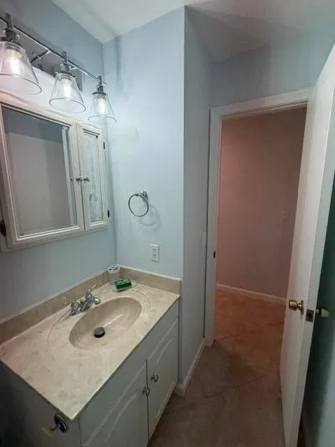  Unit B photo 7