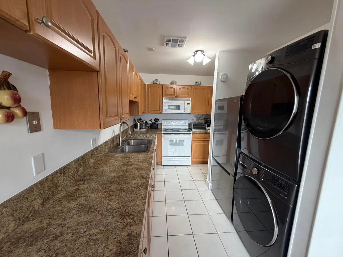 Unit 104 photo 13