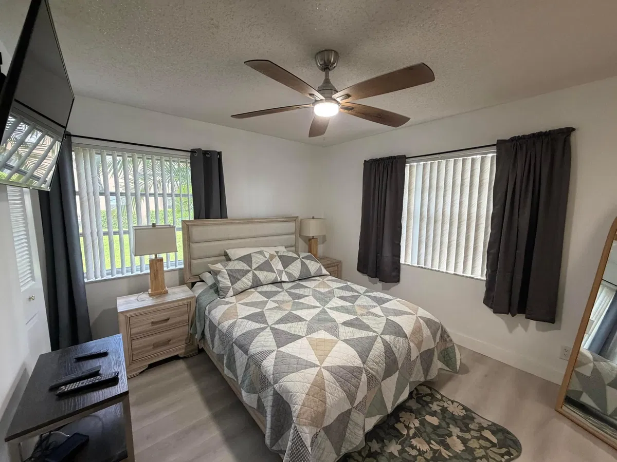Unit 104 photo 19